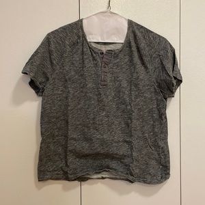 Vince - men gray button tee shirt size large; like new